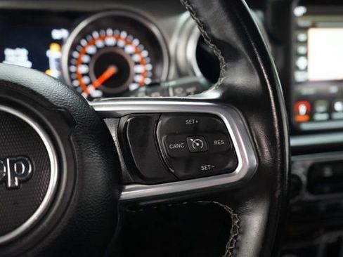 Used 2022 Jeep Wrangler Unlimited Sahara image 21