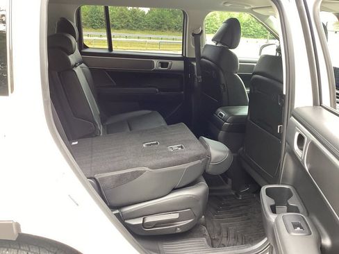 Used 2025 Hyundai Santa Fe SEL FWD image 47
