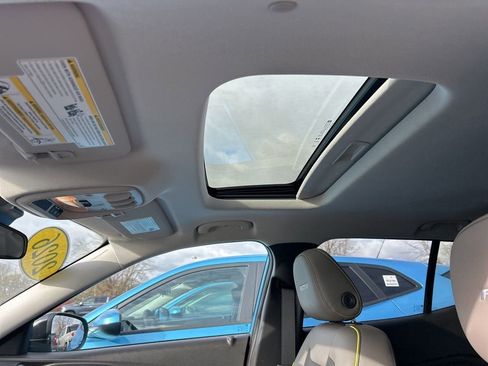 New 2026 Chevrolet Trax ACTIV w/ Sunroof Package image 31