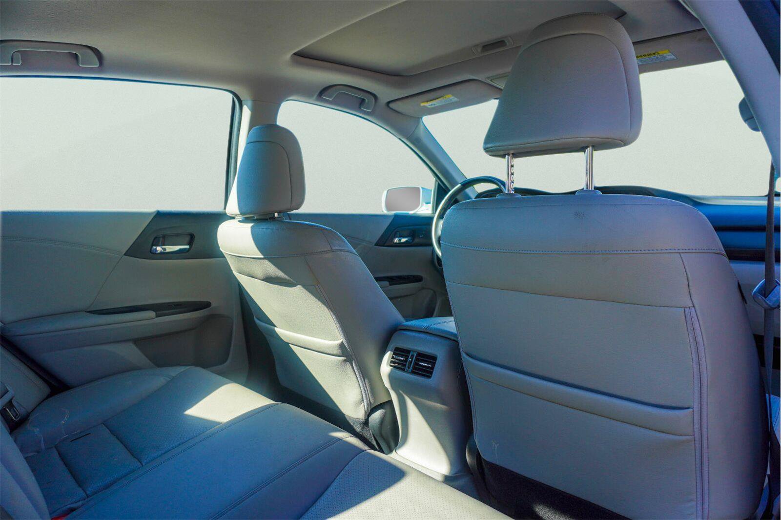 Used 2015 Honda Accord EX-L image 10