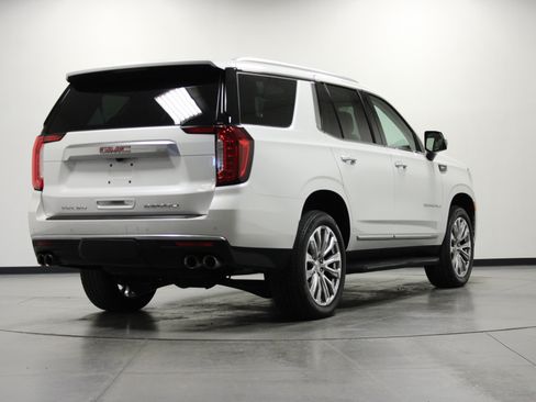 Used 2024 GMC Yukon Denali AWD/4WD image 4