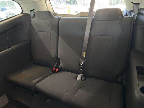 Used 2017 Chevrolet Traverse LT image 7