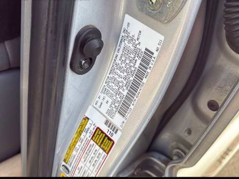 Used 2010 Toyota Tacoma PreRunner image 4