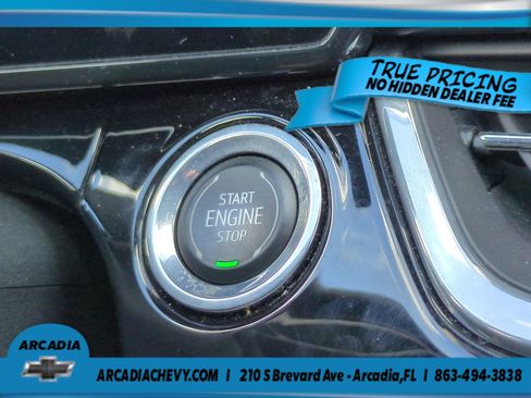 Certified 2024 Chevrolet Trax RS w/ Sunroof Package FWD image 25