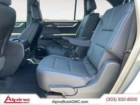 Used 2024 GMC Acadia Elevation AWD/4WD image 13