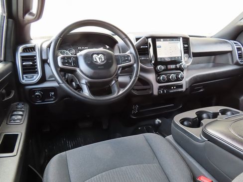 Used 2024 RAM 3500 Tradesman w/ Chrome Appearance Group image 4