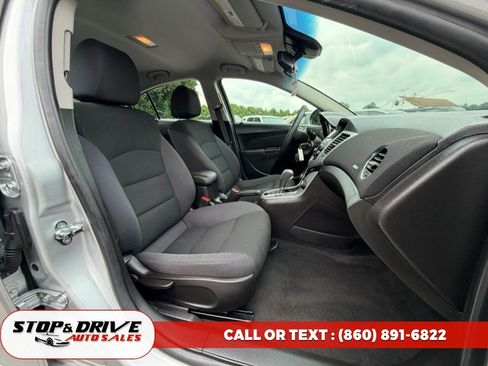 Used 2016 Chevrolet Cruze LT FWD image 14