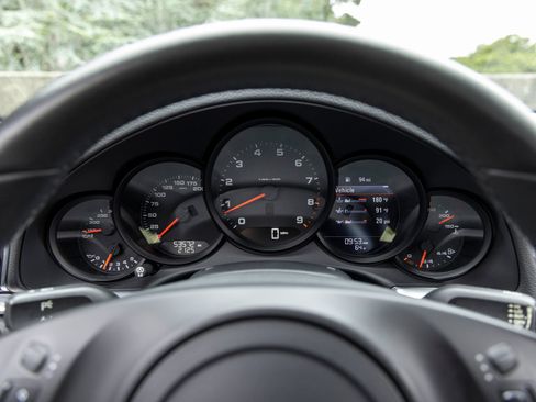 Used 2013 Porsche 911 Carrera RWD image 37