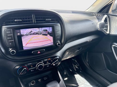 Used 2024 Kia Soul LX w/ Option Group 015 FWD image 23