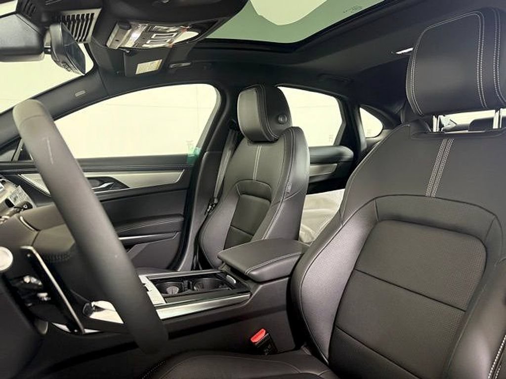 Certified 2024 Jaguar XF R-Dynamic SE AWD/4WD image 5