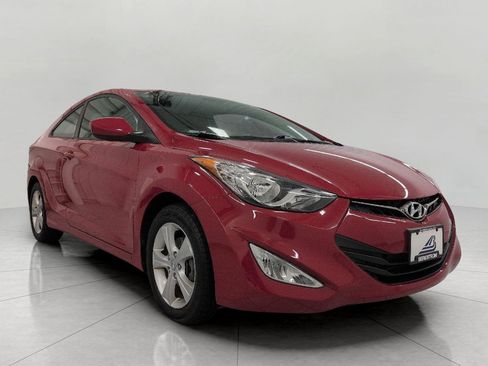 Used 2013 Hyundai Elantra FWD image 1
