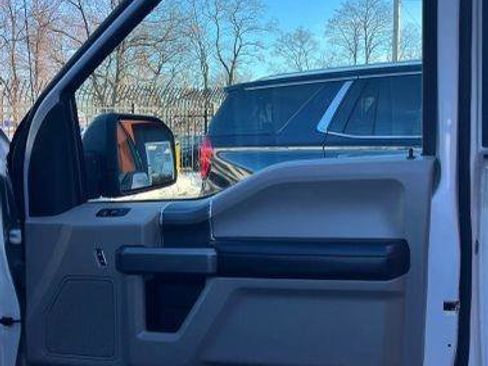 Used 2018 Ford F150 XLT w/ Equipment Group 302A Luxury image 19