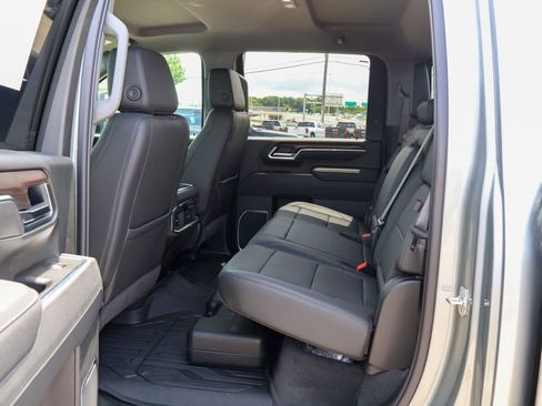 New 2026 GMC Sierra 2500 SLT w/ SLT Convenience Package AWD/4WD image 11