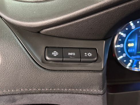 Used 2019 Cadillac Escalade Premium Luxury w/ LPO, Radiant Package AWD/4WD image 25