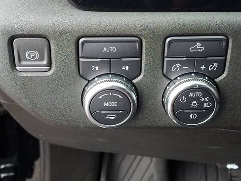 Used 2024 GMC Sierra 1500 Elevation AWD/4WD image 17