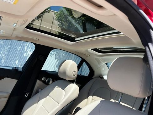 Used 2018 Mercedes-Benz C 300 4MATIC Sedan image 19