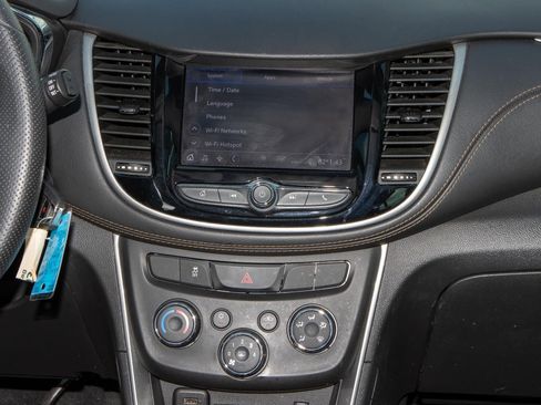 Used 2020 Chevrolet Trax LS image 20