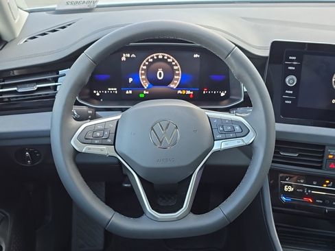 New 2026 Volkswagen Jetta SE FWD image 22