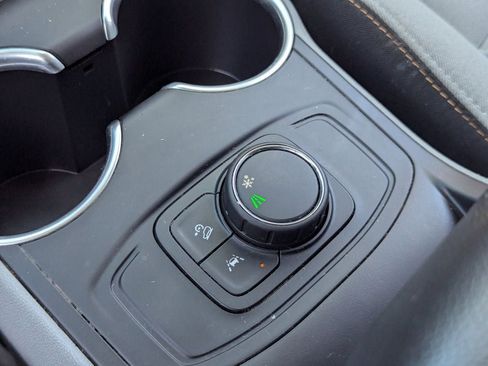 Used 2020 GMC Terrain SLE FWD image 28