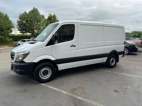 Used 2017 Mercedes-Benz Sprinter 2500 image 11