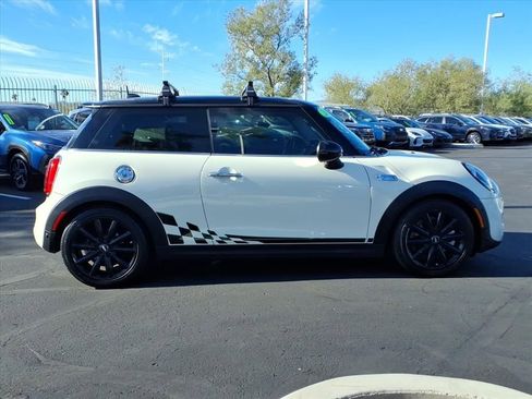 Used 2018 MINI Cooper S image 9