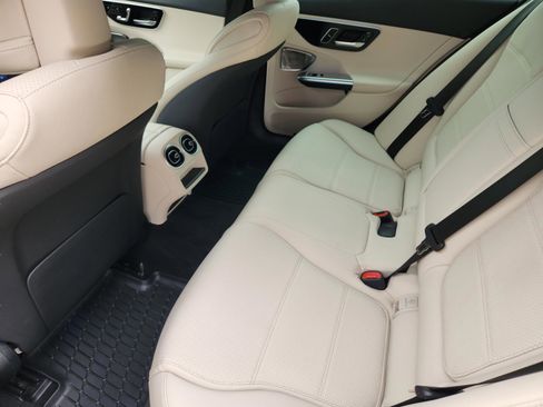 Used 2025 Mercedes-Benz C 300 Sedan image 21