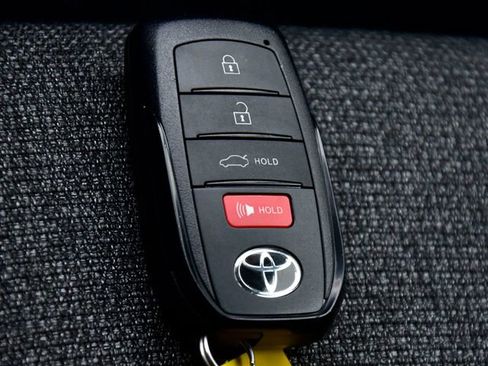 Certified 2023 Toyota Crown XLE image 29