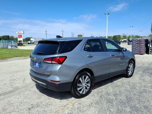 Used 2024 Chevrolet Equinox LT w/ LPO, Floor Liner Package AWD/4WD image 2