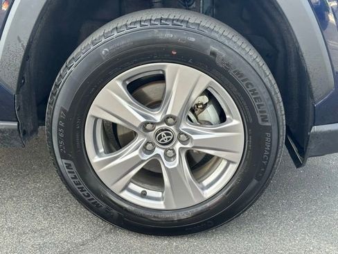 Used 2025 Toyota RAV4 XLE AWD/4WD image 13