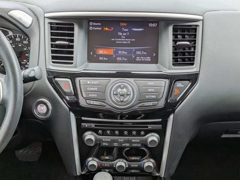 Used 2018 Nissan Pathfinder S FWD image 19