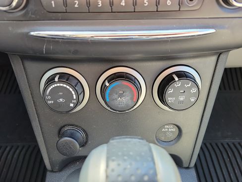 Used 2015 Nissan Rogue S w/ Convenience Package image 31