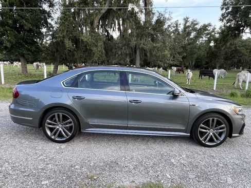 Used 2019 Volkswagen Passat 2.0T SE R-Line FWD image 12