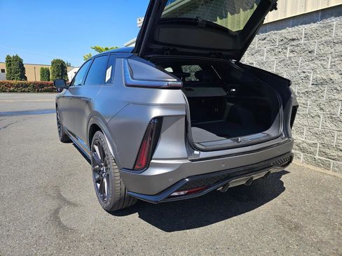 New 2026 Cadillac Lyriq V AWD/4WD image 7