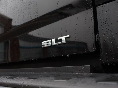 Used 2017 GMC Sierra 1500 SLT w/ SLT Premium Package image 40