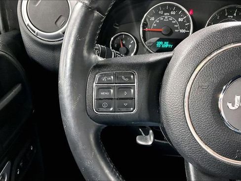 Used 2014 Jeep Wrangler Sahara w/ Connectivity Group AWD/4WD image 9