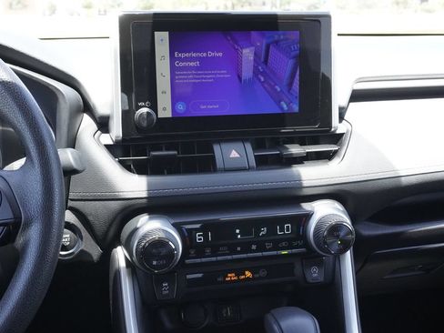 Used 2025 Toyota RAV4 XLE AWD/4WD image 15
