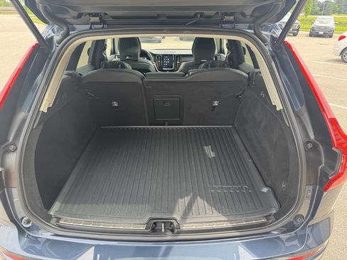 Used 2024 Volvo XC60 B5 Plus image 26