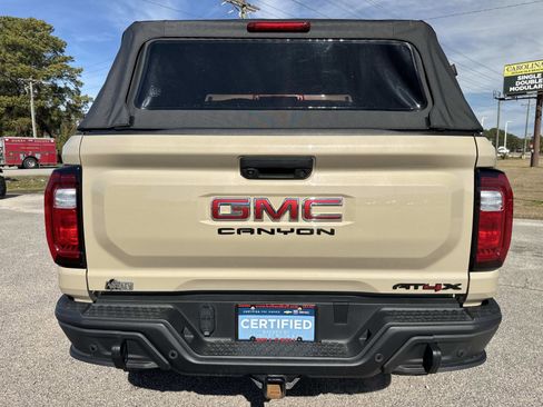 Certified 2024 GMC Canyon AT4X w/ AT4X AEV Edition image 5