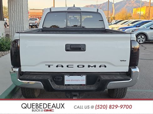 Used 2016 Toyota Tacoma TRD Off-Road w/ Towing Package image 6