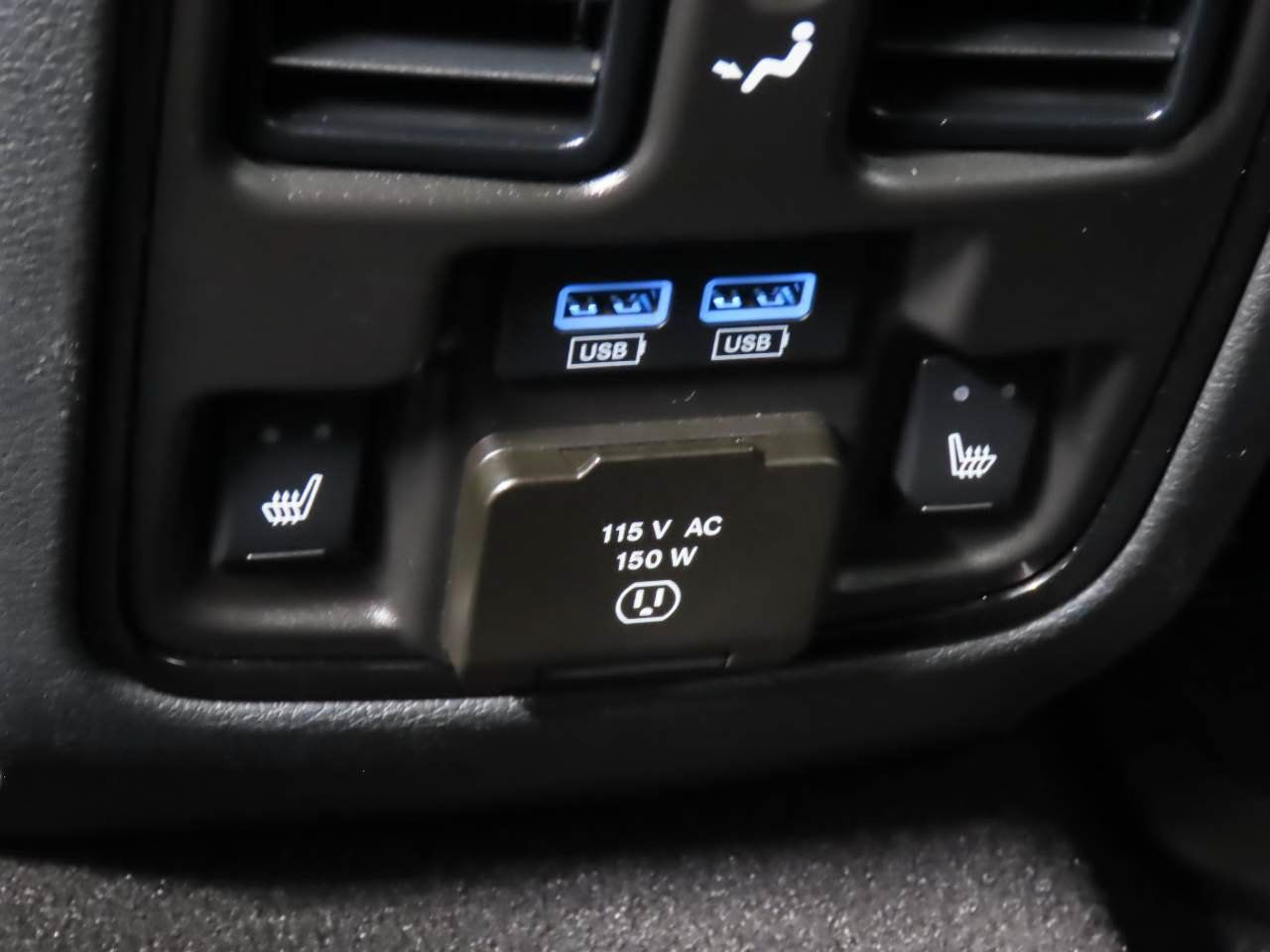 Used 2025 Dodge Durango GT AWD/4WD image 16