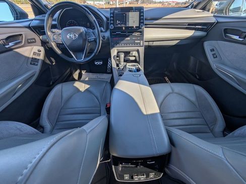 Used 2019 Toyota Avalon Touring w/ Advanced Safety Package image 25
