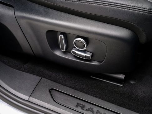 Used 2021 Land Rover Range Rover Evoque S image 36