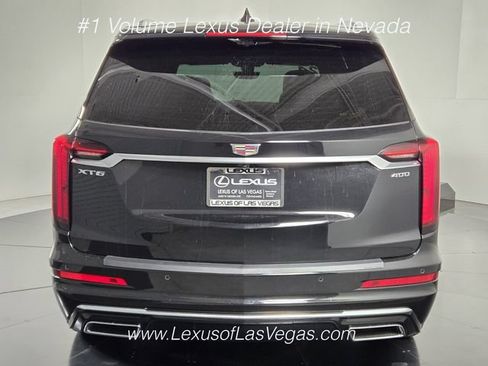 Used 2024 Cadillac XT6 Premium Luxury w/ Technology Package FWD image 5