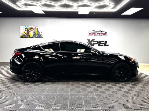Used 2016 Hyundai Genesis 3.8 image 16