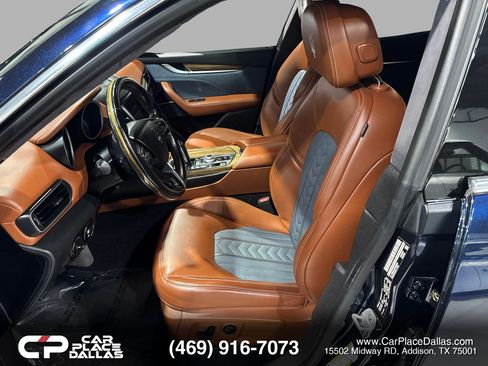 Used 2019 Maserati Levante GranLusso AWD/4WD image 14