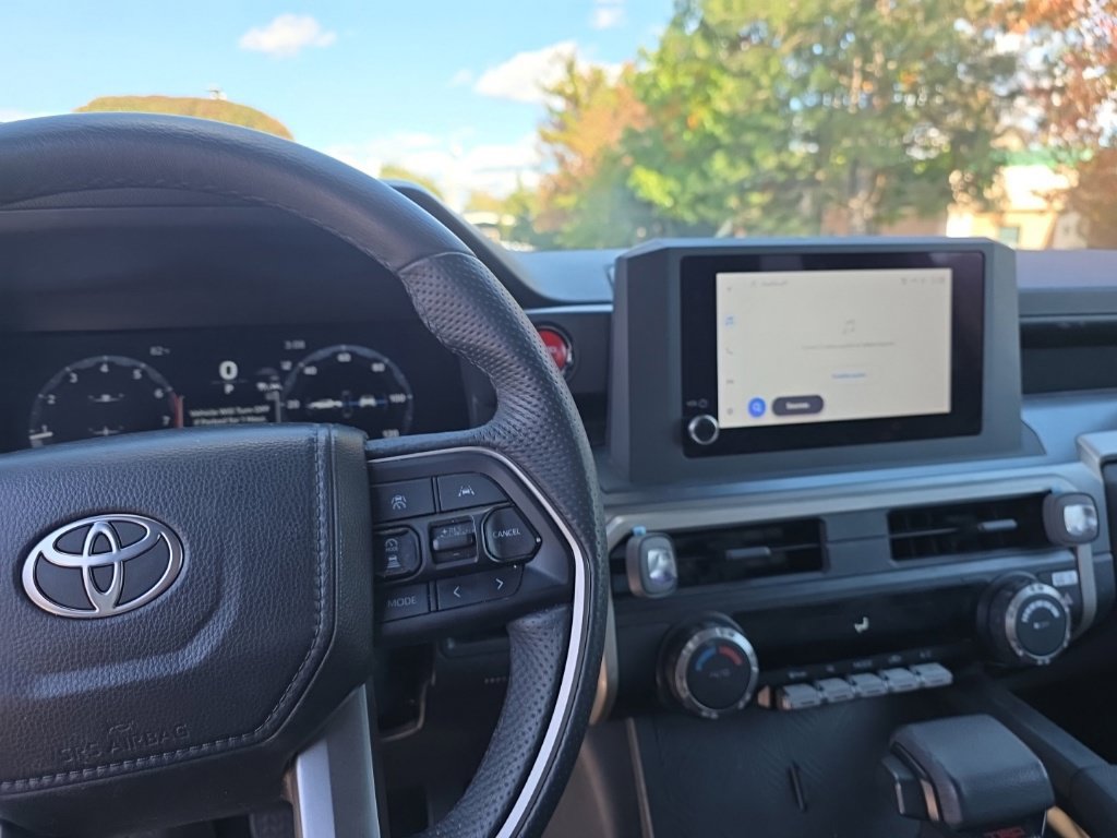 Used 2025 Toyota Tacoma TRD Off-Road AWD/4WD image 21
