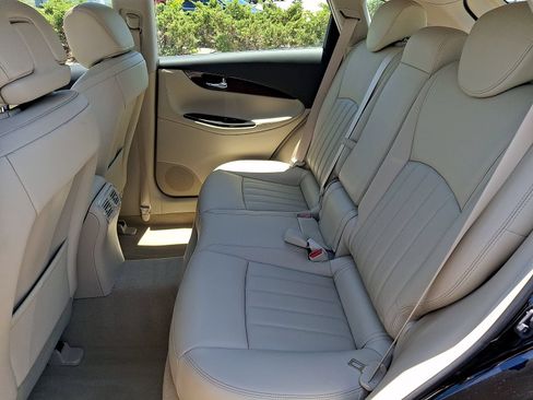 Used 2017 INFINITI QX50 AWD w/ Technology Package image 10