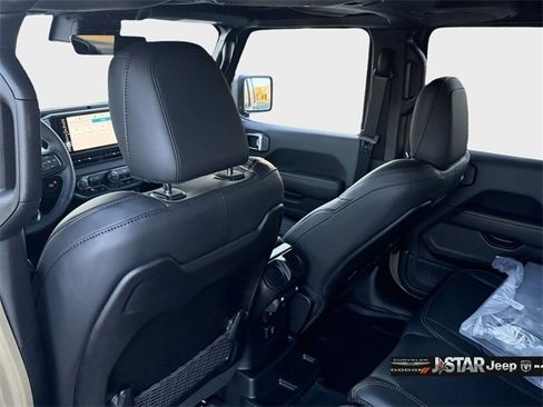 New 2025 Jeep Wrangler Unlimited Rubicon 392 image 12