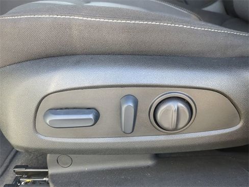 Used 2023 Chevrolet Blazer LT image 22