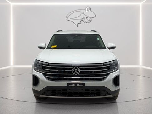 Used 2024 Volkswagen Atlas SE FWD image 8